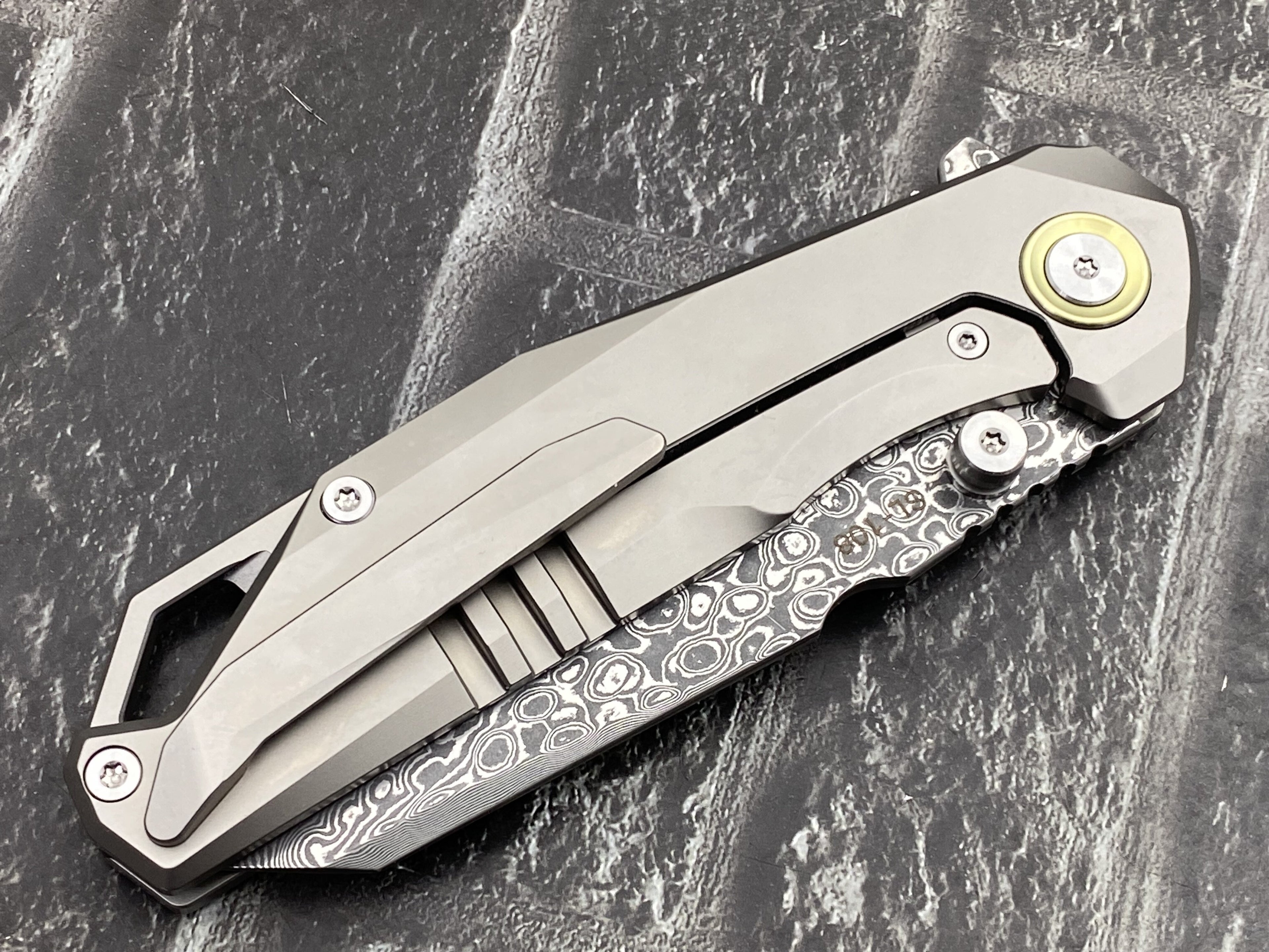 SixLeaf SL-108-CF-Black Folding Knife Damascus Blade Titanium/CF Handle Pocket Knife