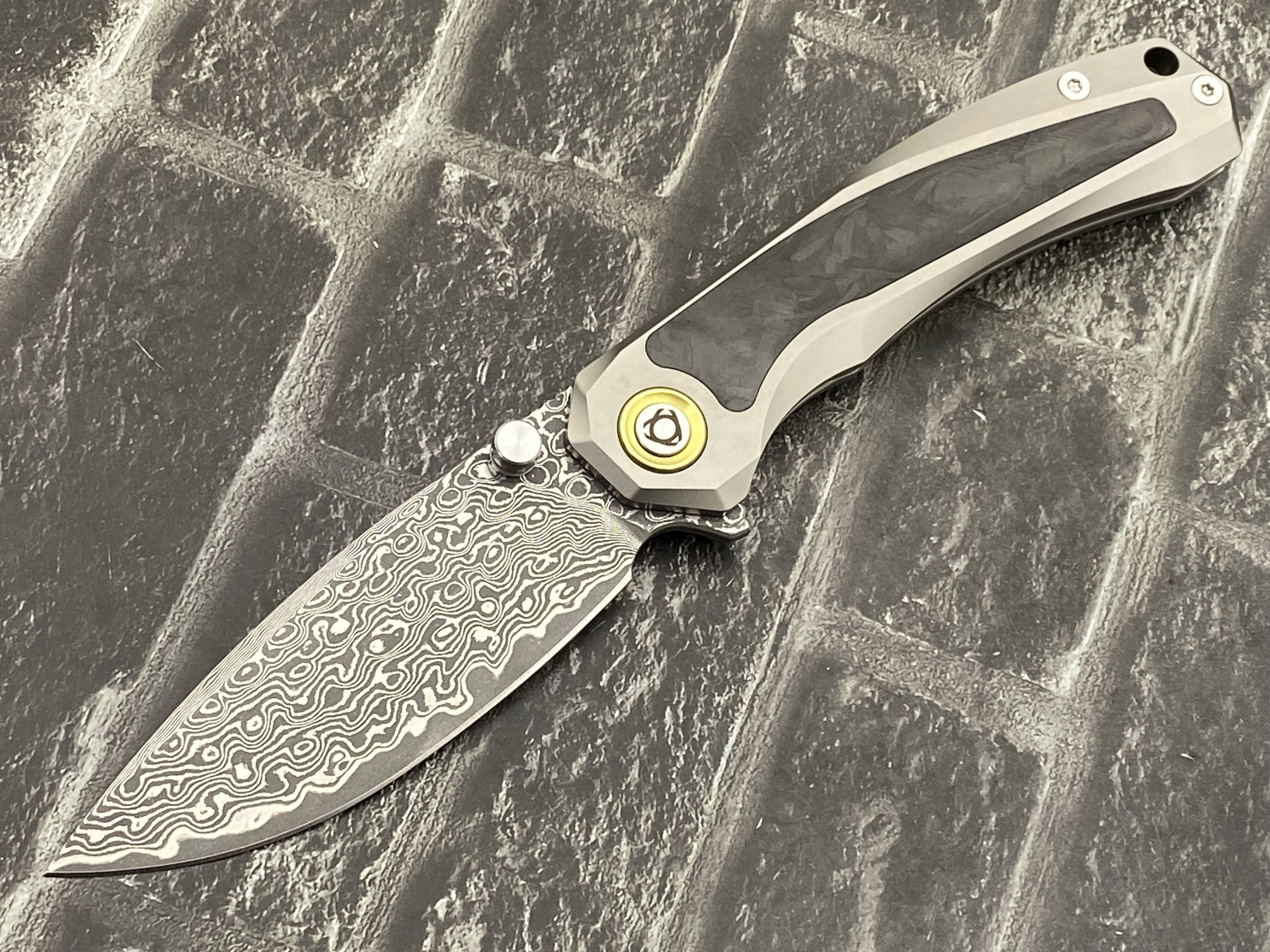 SixLeaf SL-107-CF-Black Folding Knife Damascus Blade Titanium/CF Handle Pocket Knife