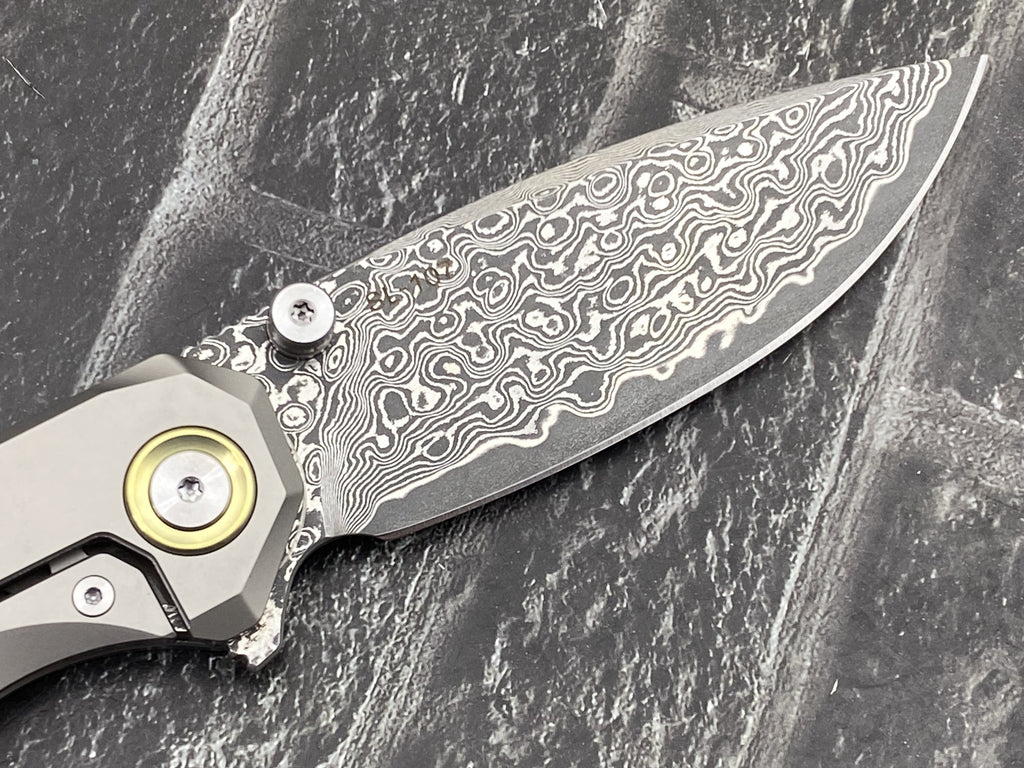 SixLeaf SL-107-CF-Black Folding Knife Damascus Blade Titanium/CF Handle Pocket Knife