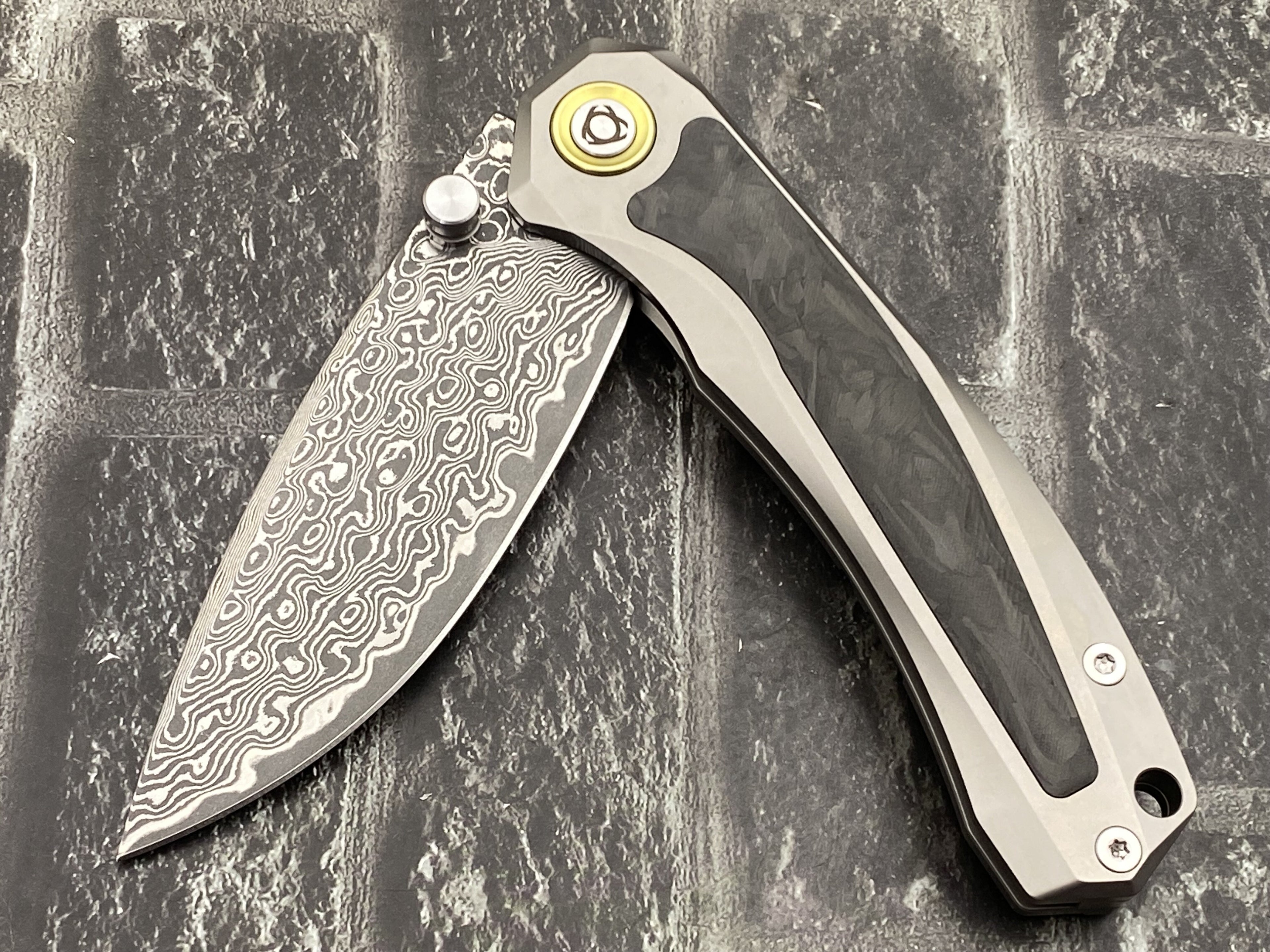 SixLeaf SL-107-CF-Black Folding Knife Damascus Blade Titanium/CF Handle Pocket Knife