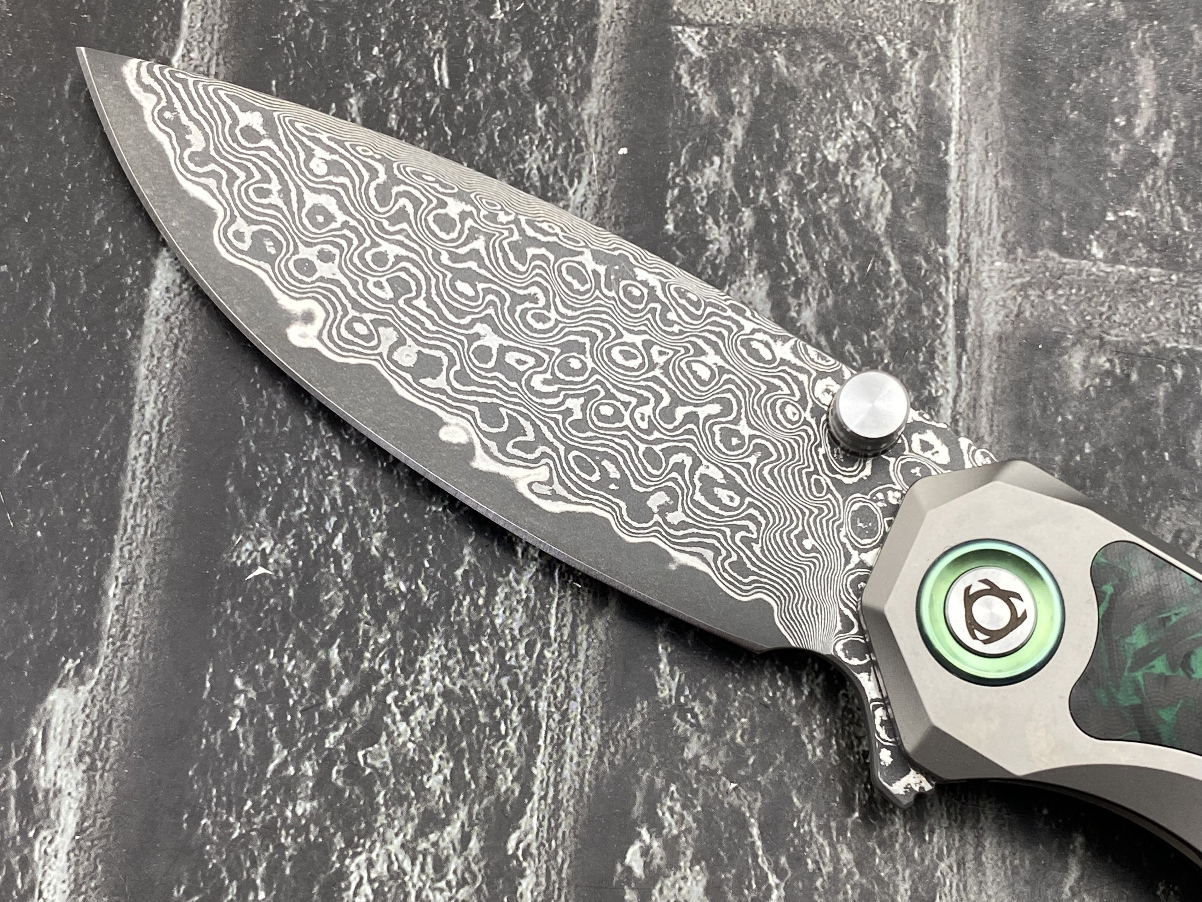 SixLeaf SL-107-CF-Green Folding Knife Damascus Blade Titanium/CF Handle Pocket Knife