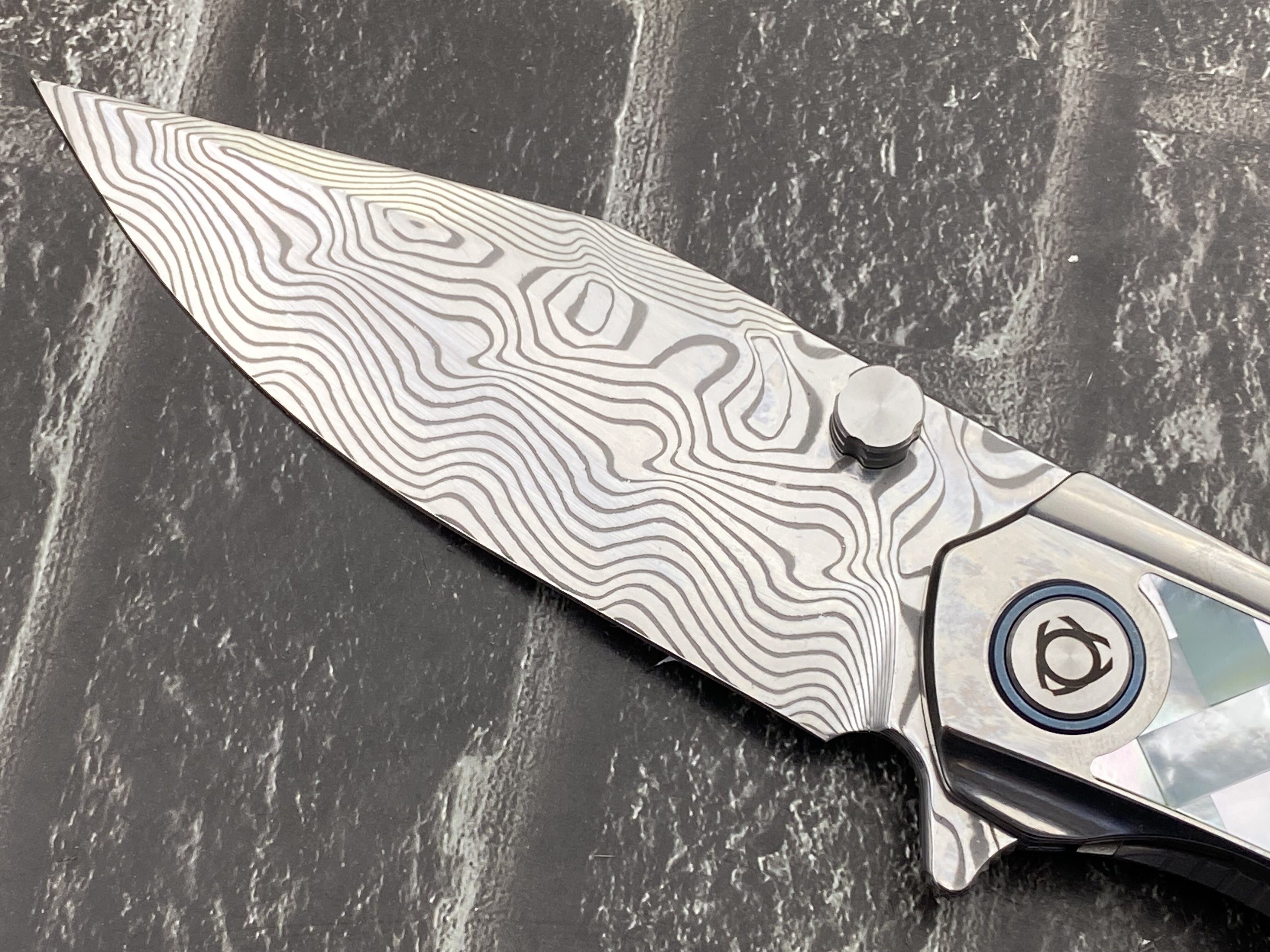 SixLeaf SL-104-shell Folding Knife Damascus Blade Titanium+mother of pearl Handle Pocket Knife